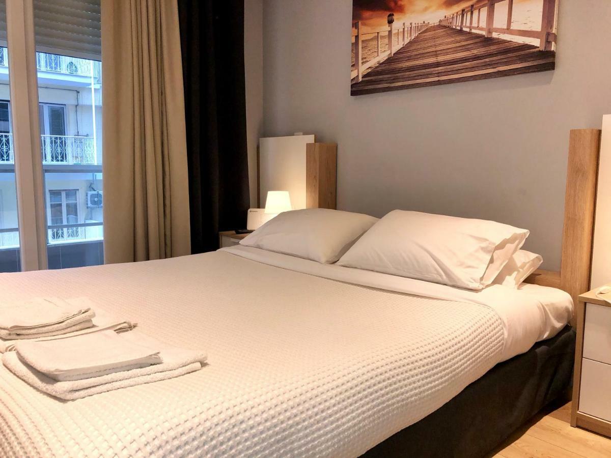 Mitropoleos Street Elegant Apartment Firostefani Dış mekan fotoğraf