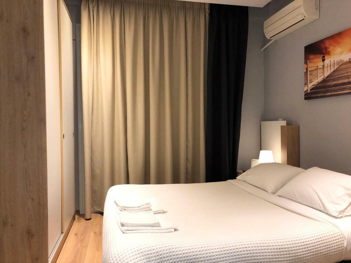 Mitropoleos Street Elegant Apartment Firostefani Dış mekan fotoğraf