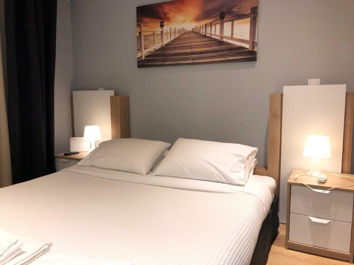 Mitropoleos Street Elegant Apartment Firostefani Dış mekan fotoğraf