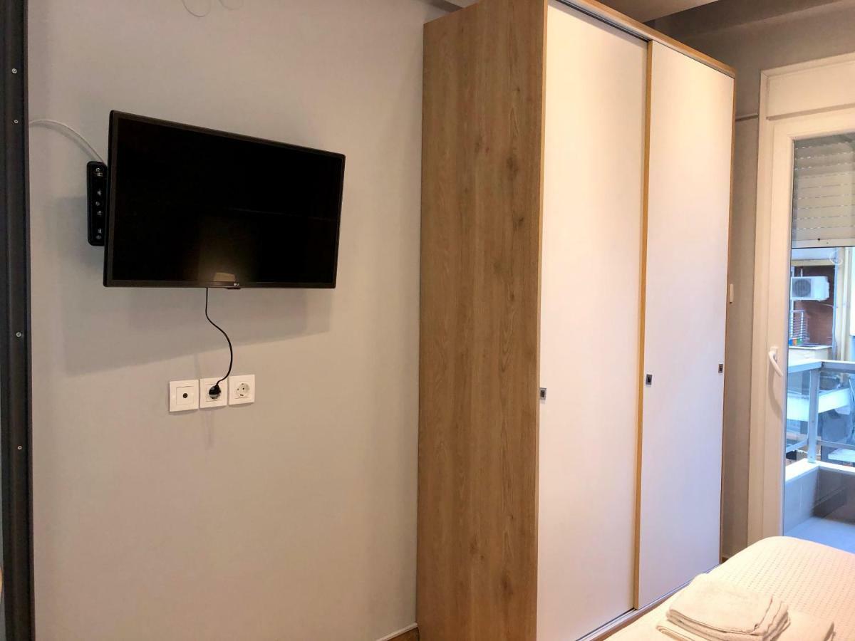 Mitropoleos Street Elegant Apartment Firostefani Dış mekan fotoğraf